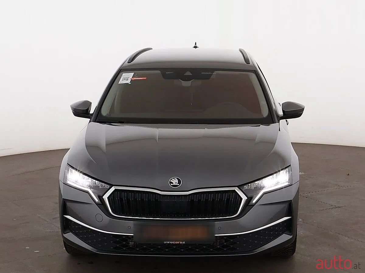 2024' Skoda Octavia photo #2