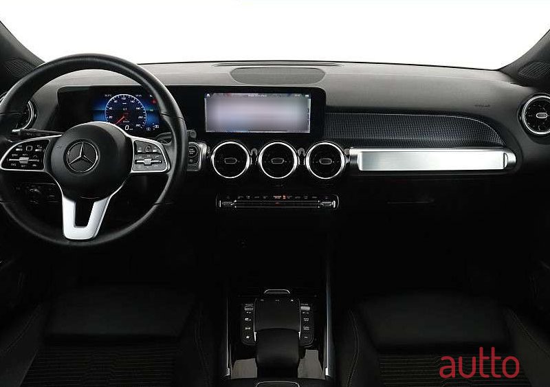 2021' Mercedes-Benz GLB photo #4
