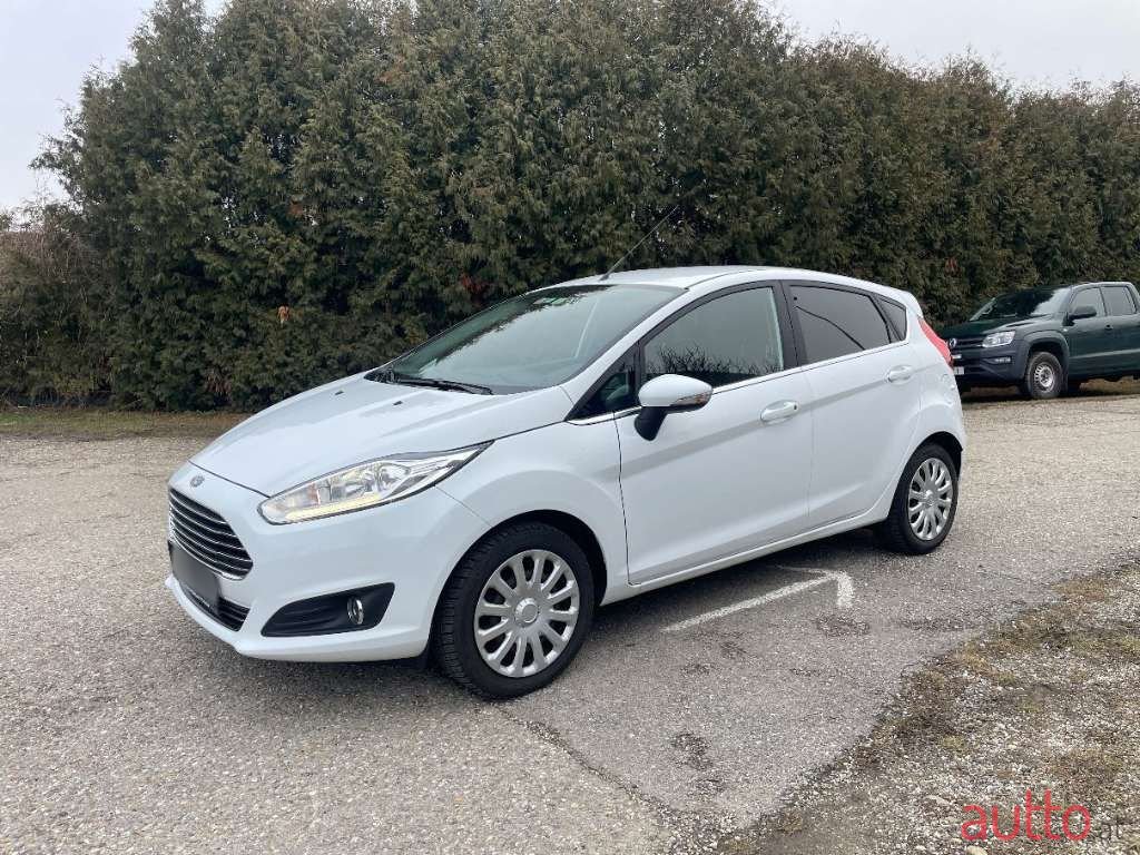 2015' Ford Fiesta photo #1