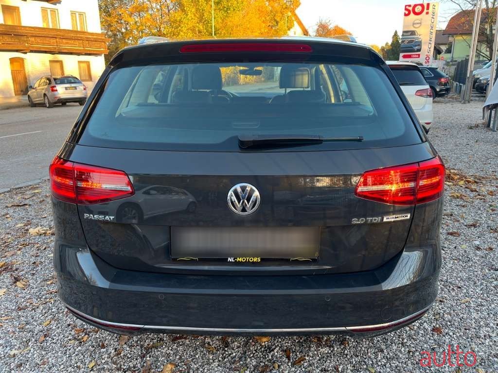 2016' Volkswagen Passat photo #6