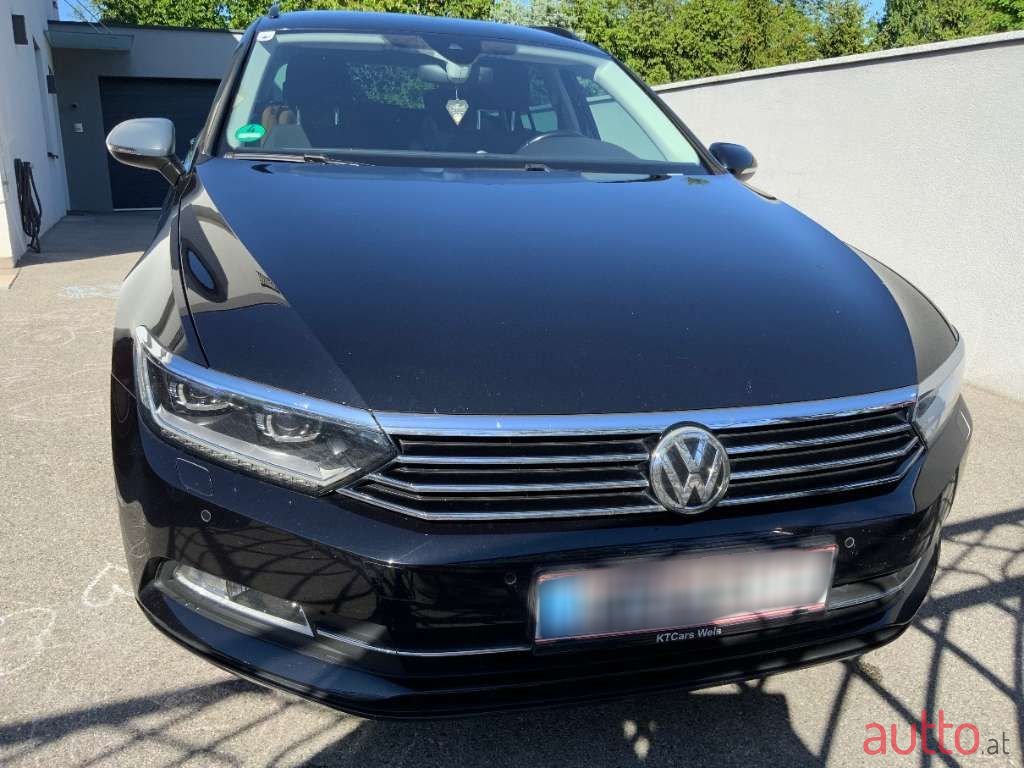 2015' Volkswagen Passat photo #5