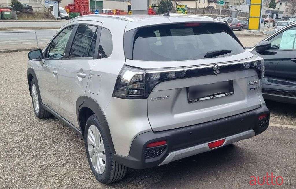 2023' Suzuki S-Cross photo #3
