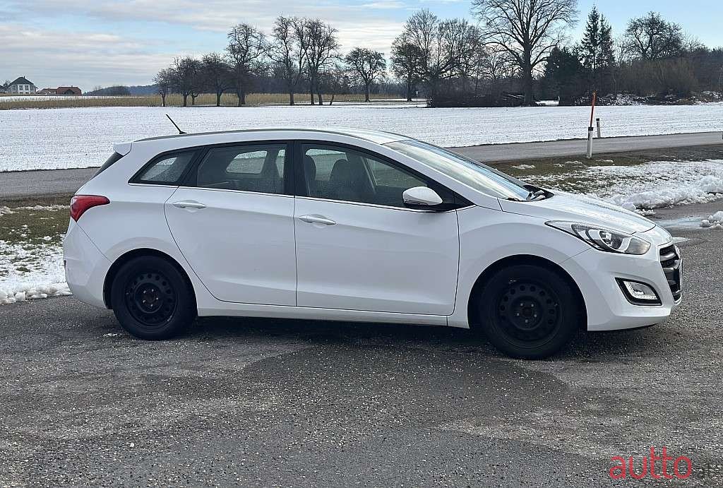 2015' Hyundai i30 photo #3