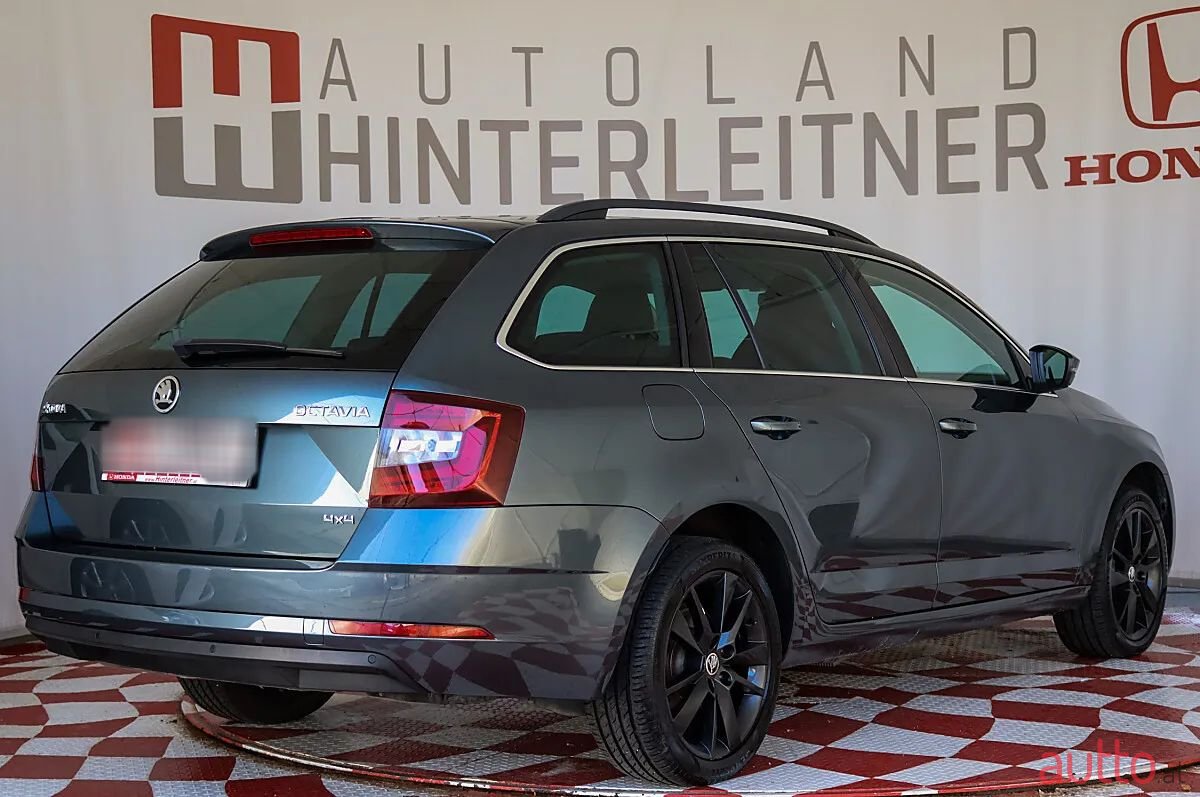 2019' Skoda Octavia photo #2
