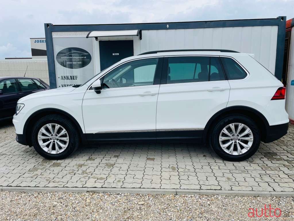 2017' Volkswagen Tiguan photo #6
