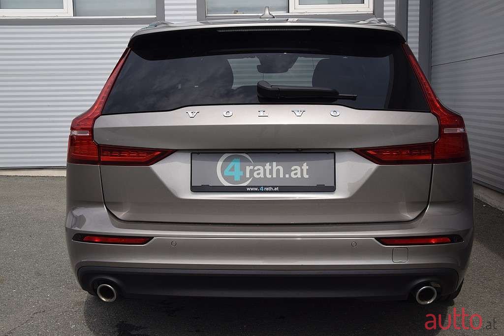 2018' Volvo V60 photo #5