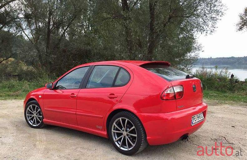 2003' SEAT Leon photo #1