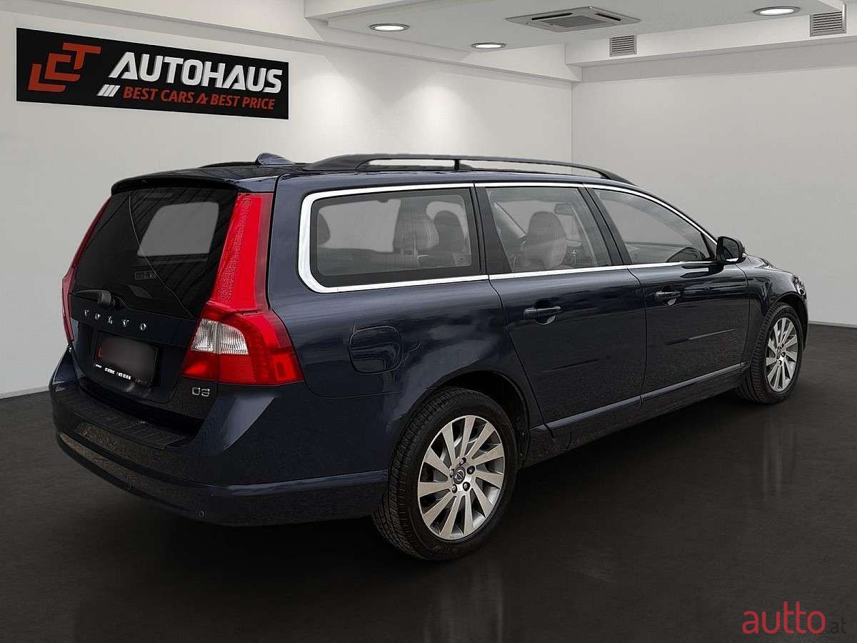 2012' Volvo V70 photo #5