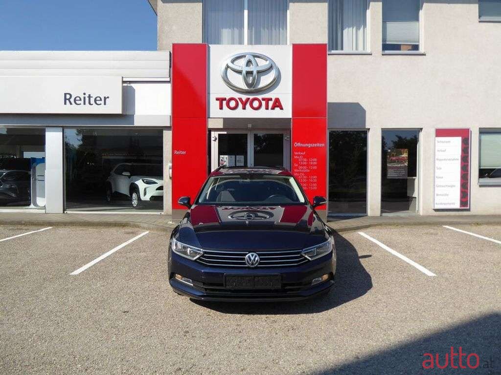 2017' Volkswagen Passat photo #1