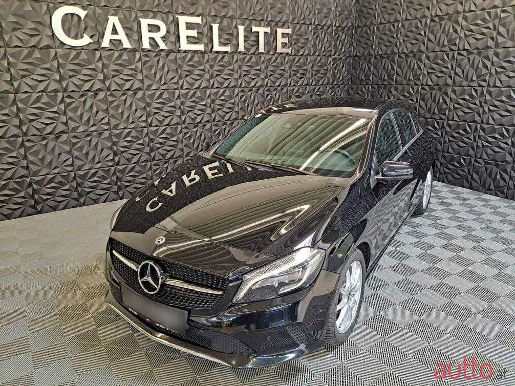 2017' Mercedes-Benz A-Klasse photo #4