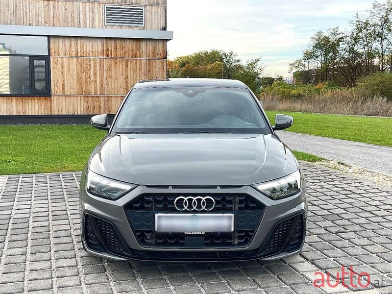 2018' Audi A1 photo #2