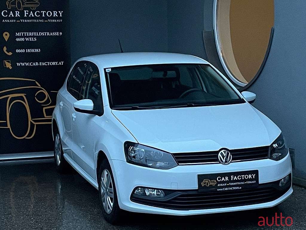 2015' Volkswagen Polo photo #1