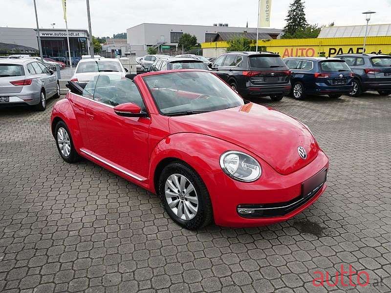 2013' Volkswagen Beetle photo #2