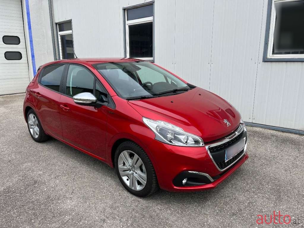 2019' Peugeot 208 photo #1