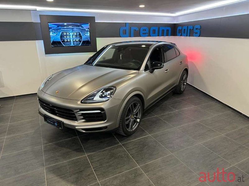 2019' Porsche Cayenne photo #3