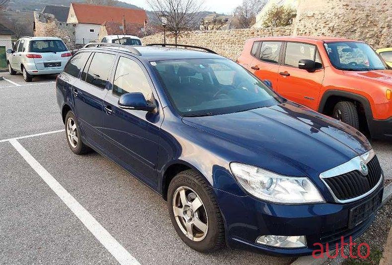 2009' Skoda Octavia photo #1