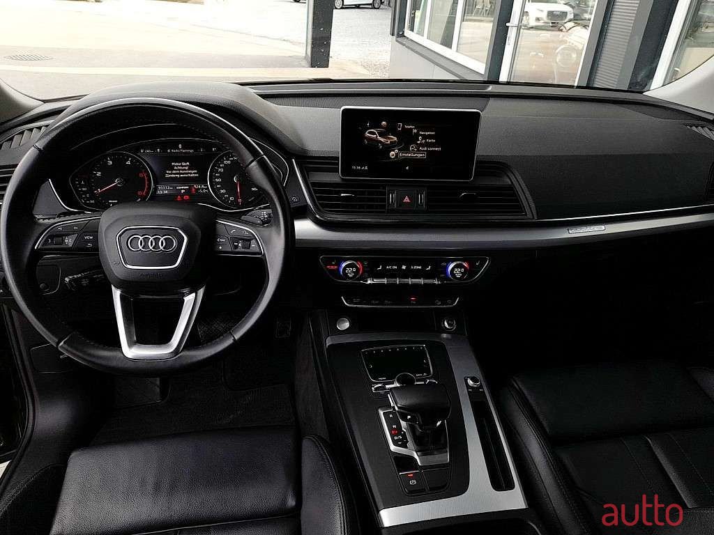 2019' Audi Q5 photo #3