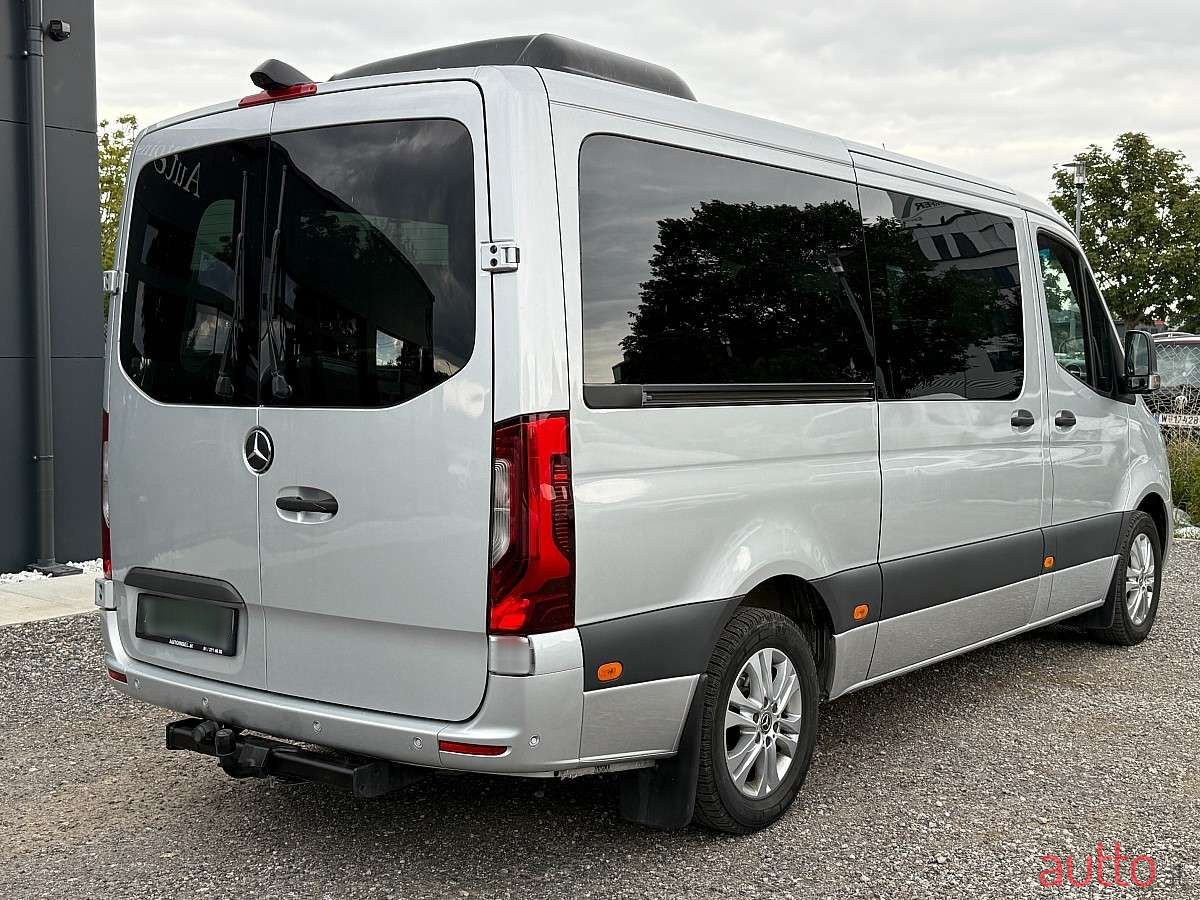 2019' Mercedes-Benz Sprinter photo #4