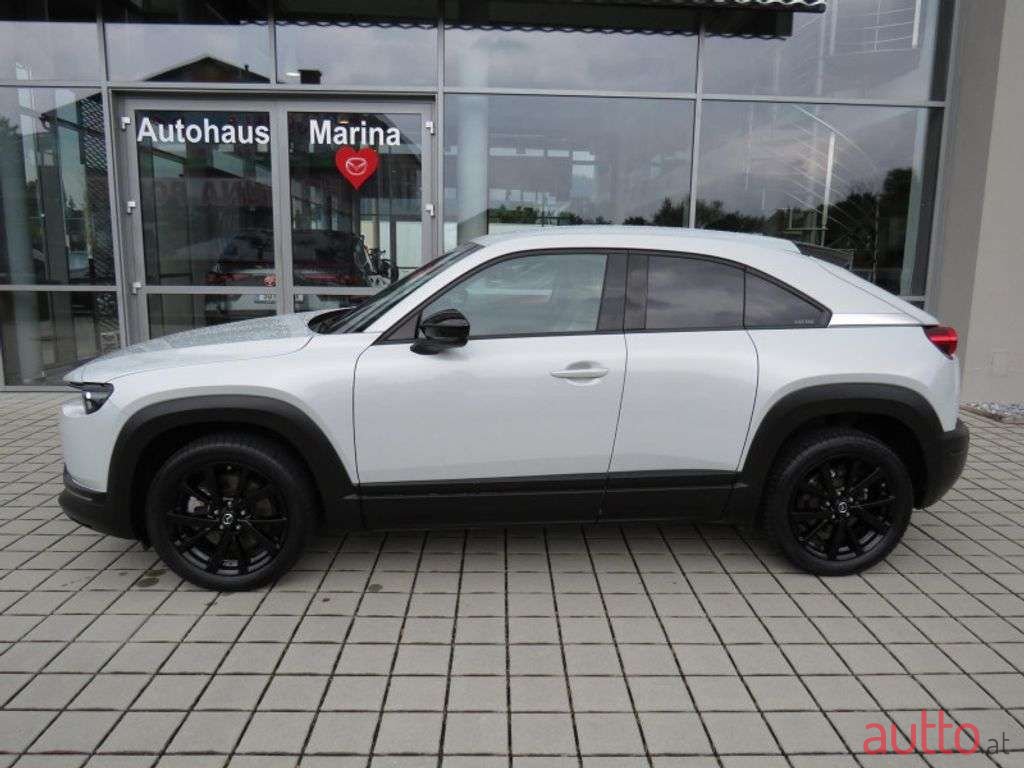 2020' Mazda MX-30 photo #3