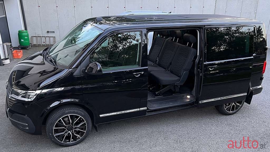 2023' Volkswagen Caravelle photo #4