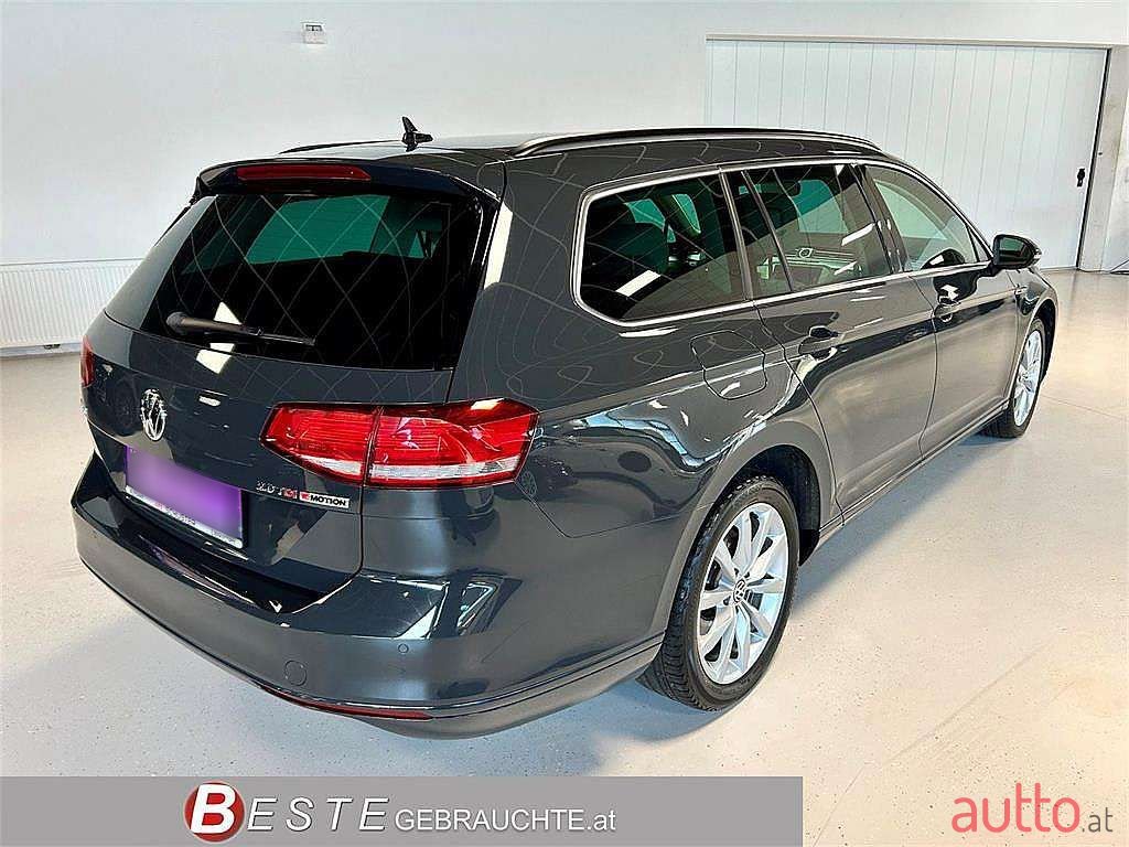 2017' Volkswagen Passat photo #6