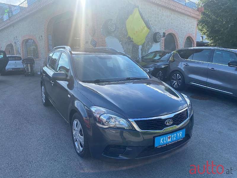 2012' Kia Ceed photo #4