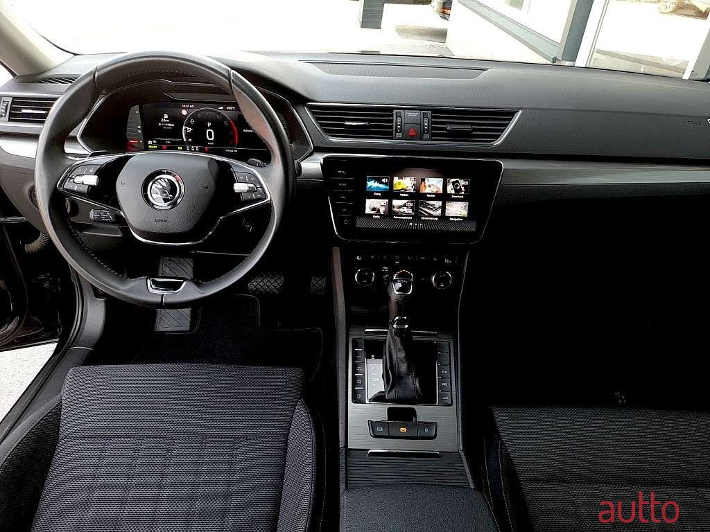 2022' Skoda Superb photo #3