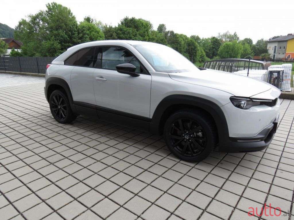 2020' Mazda MX-30 photo #5