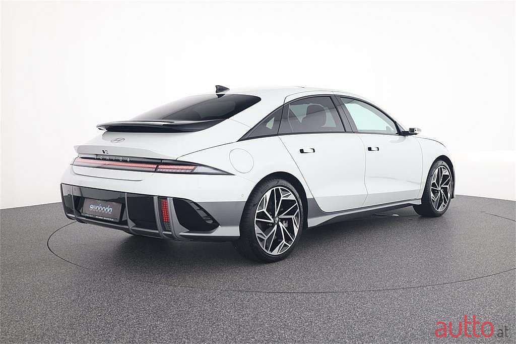 2023' Hyundai Ioniq 6 photo #3
