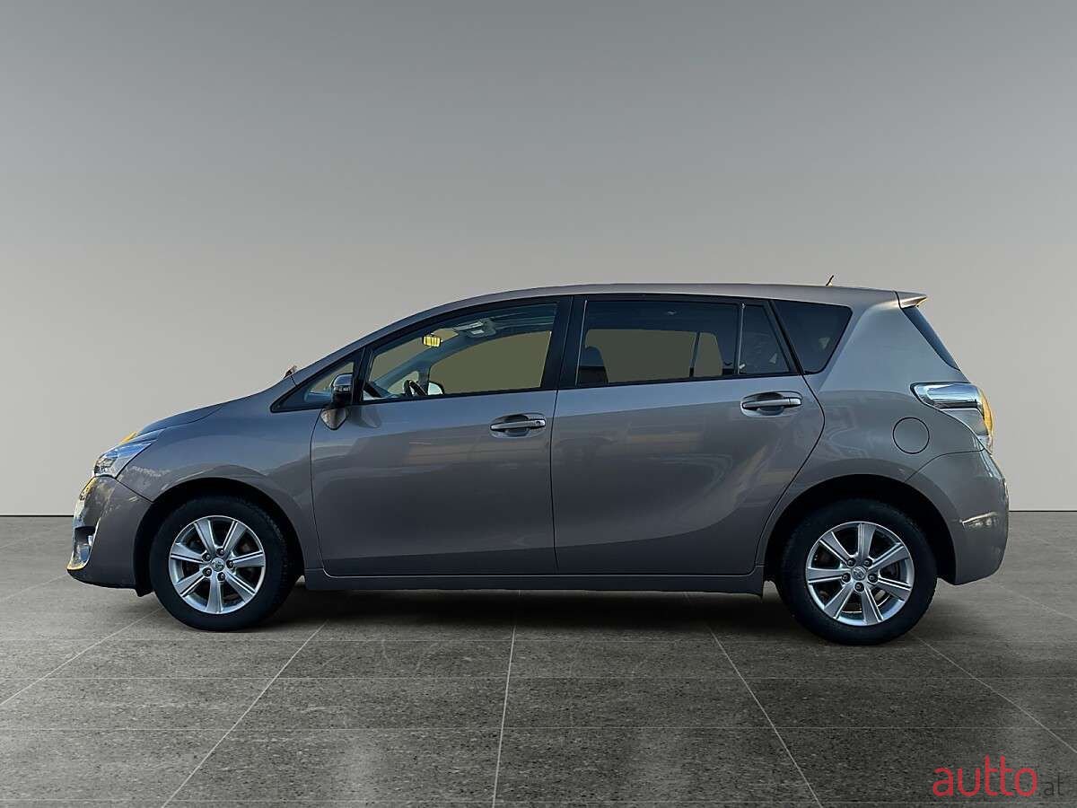 2014' Toyota Verso photo #2