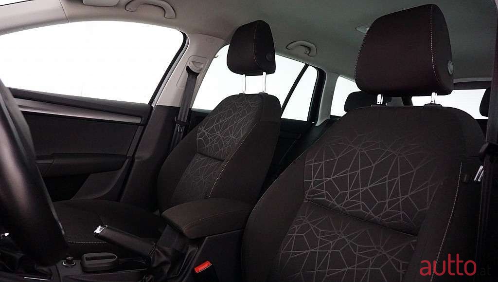 2018' Skoda Octavia photo #6