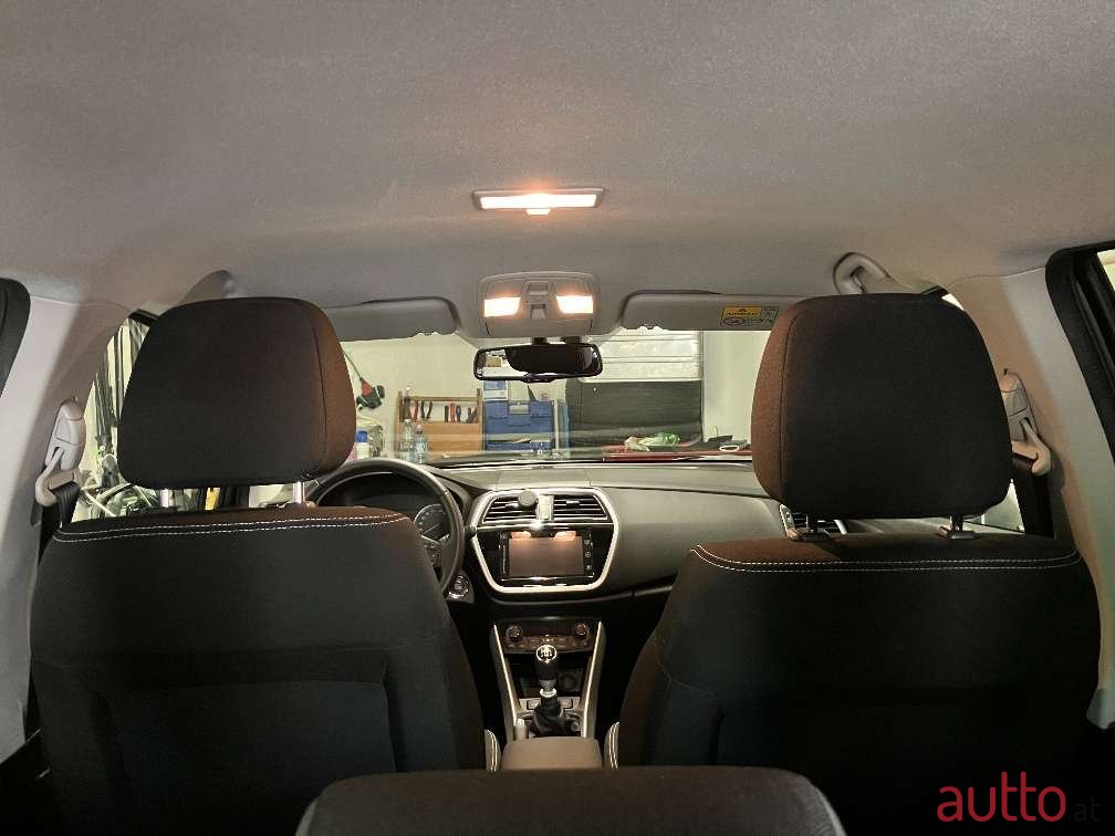 2019' Suzuki SX4 S-Cross photo #6