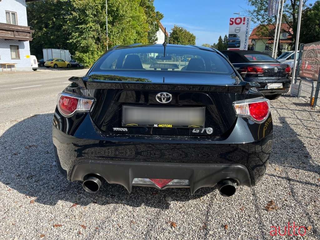 2012' Toyota GT86 photo #6