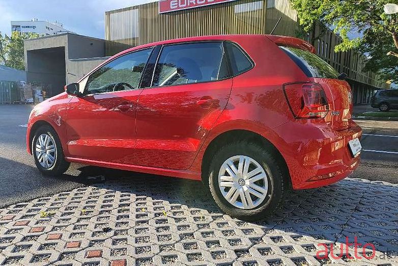 2016' Volkswagen Polo photo #1