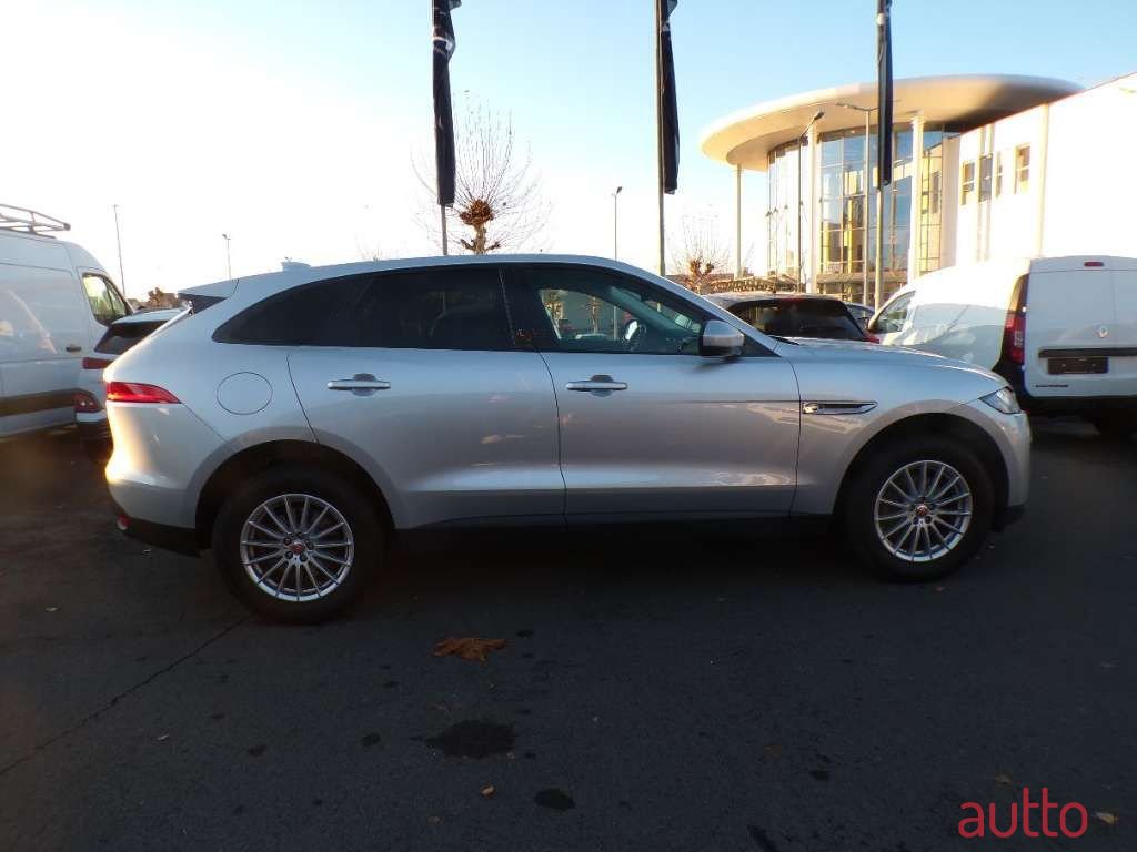 2018' Jaguar F-Pace photo #2