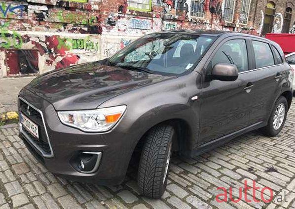 2014' Mitsubishi ASX photo #1