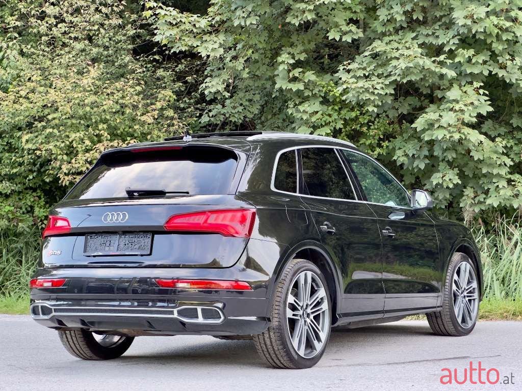 2019' Audi Q5 photo #2