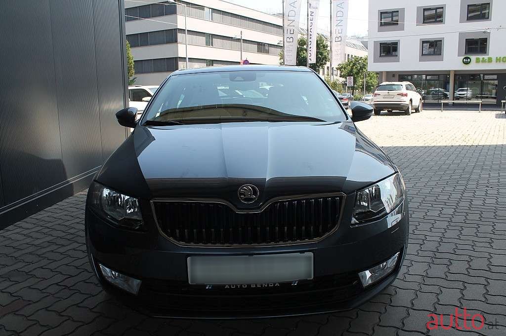 2014' Skoda Octavia photo #3