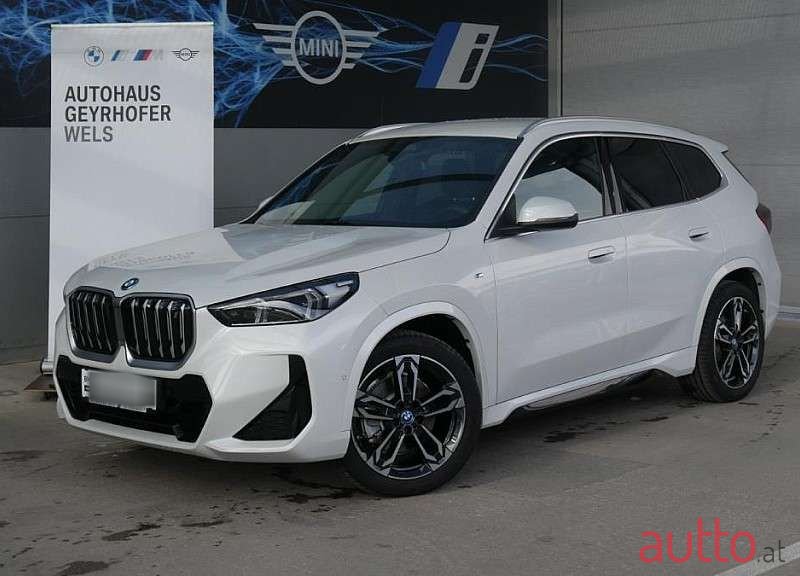 2024' BMW iX1 photo #1