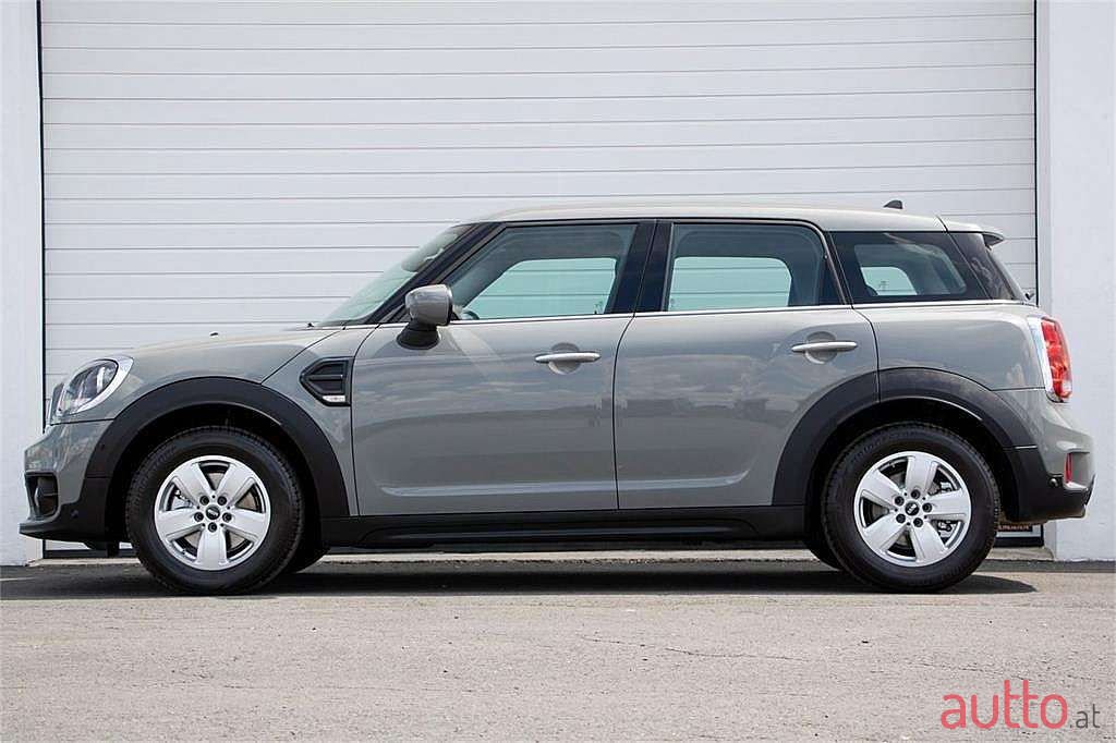 2020' MINI Countryman photo #6
