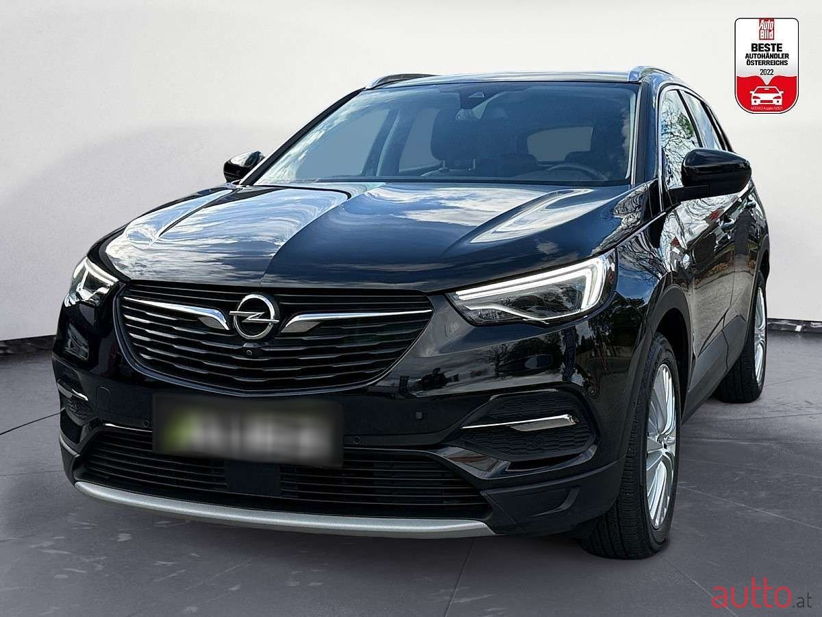 2020' Opel Grandland X photo #1