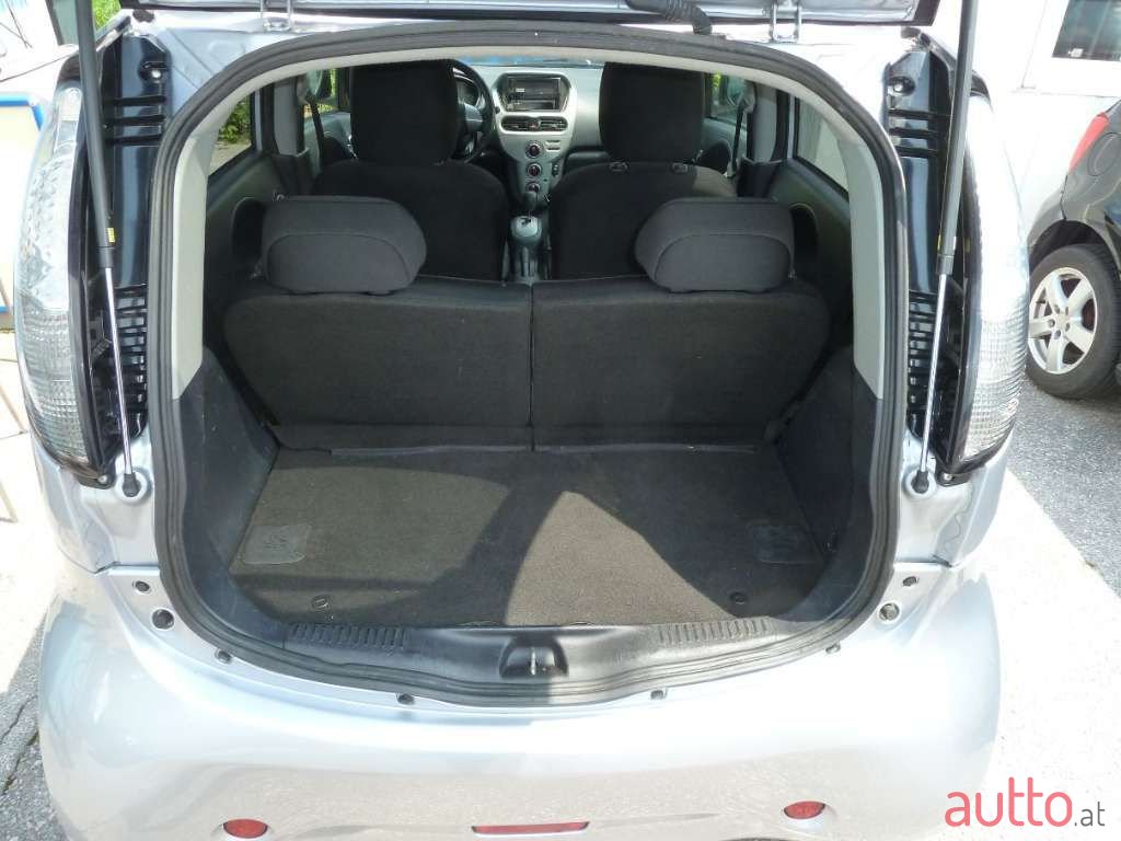 2011' Mitsubishi Imiev photo #5