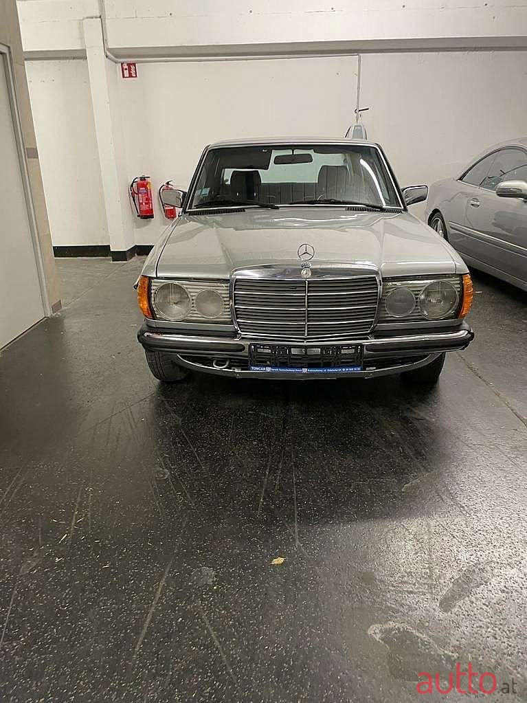 1980' Mercedes-Benz E-Klasse photo #2