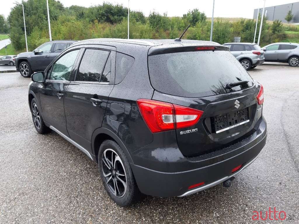 2016' Suzuki SX4 photo #6