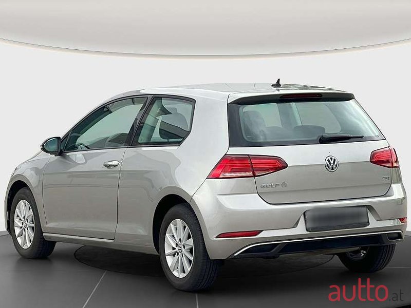 2017' Volkswagen Golf photo #4