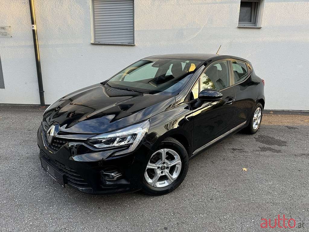 2020' Renault Clio photo #1