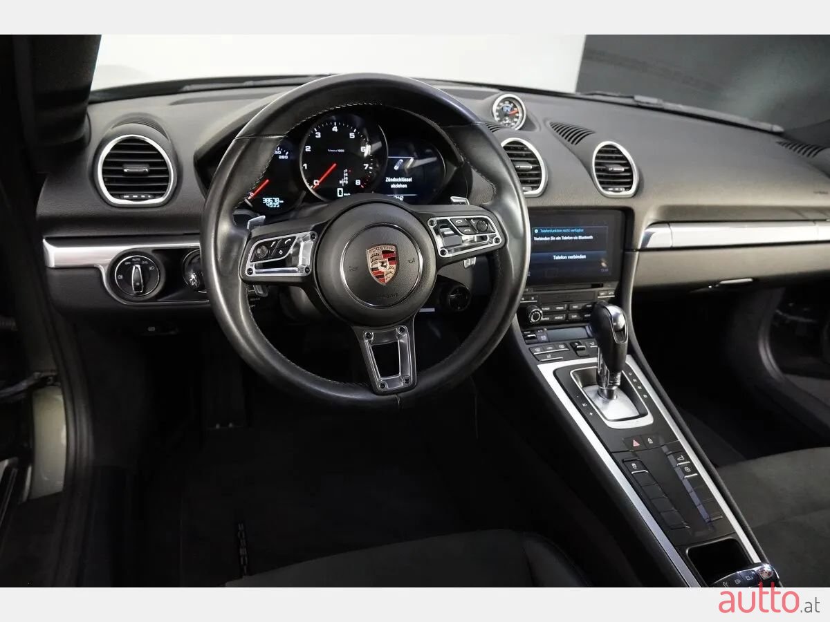 2023' Porsche 718 photo #5
