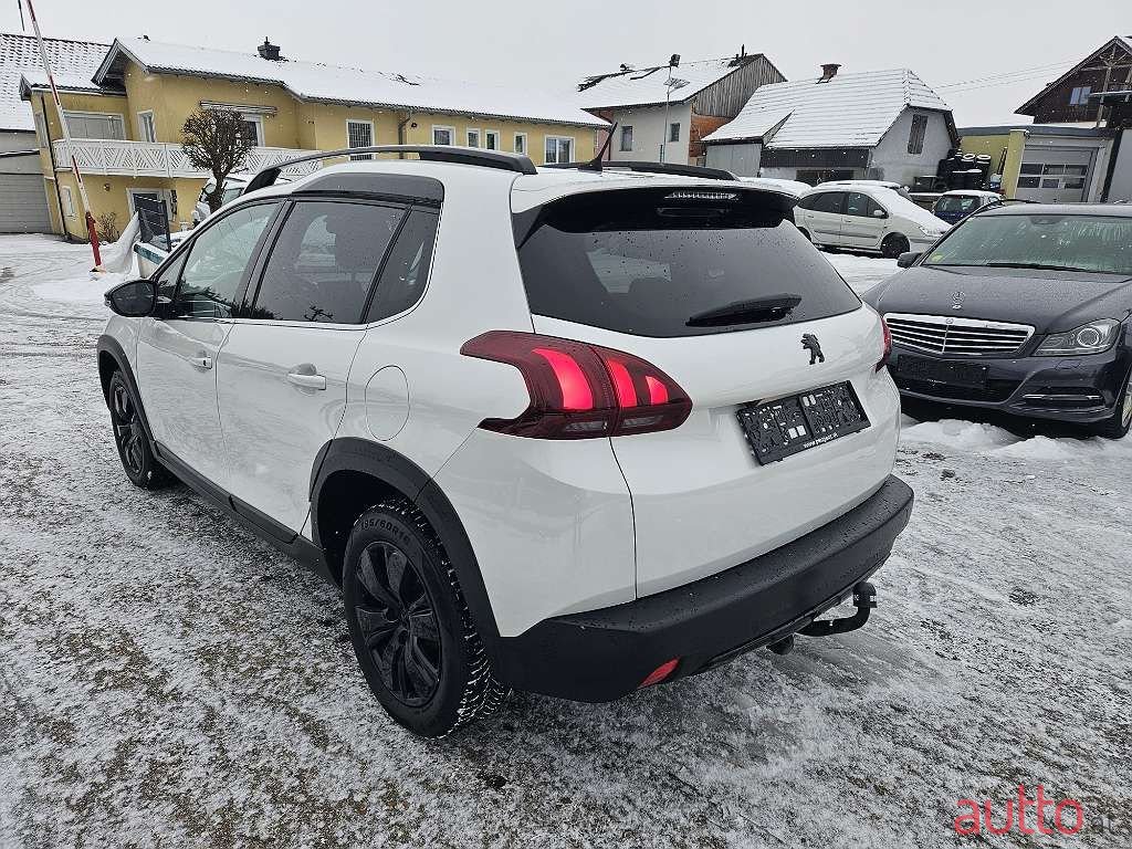 2017' Peugeot 2008 photo #5