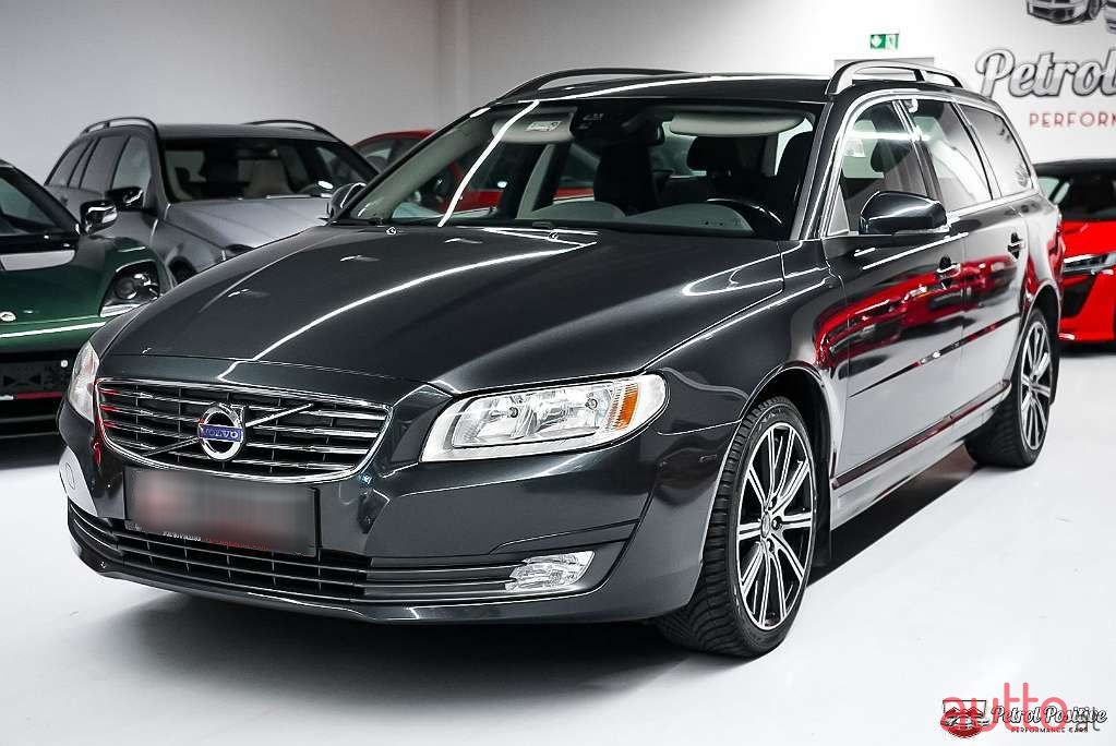 2014' Volvo V70 photo #6