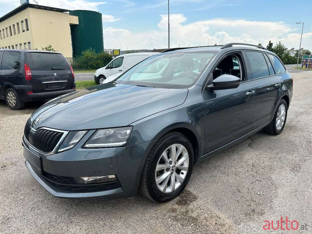2020' Skoda Octavia photo #1